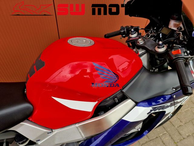 honda - cbr-900-rr-fireblade