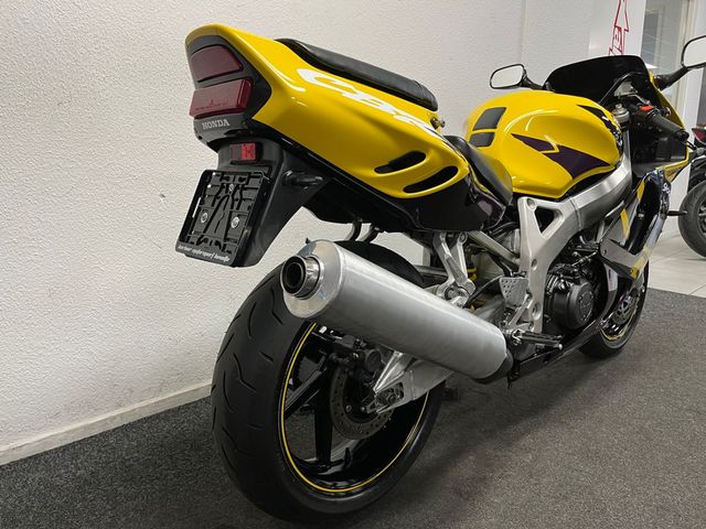 honda - cbr-900-rr-fireblade