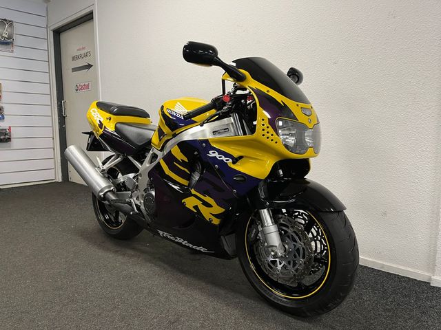 honda - cbr-900-rr-fireblade