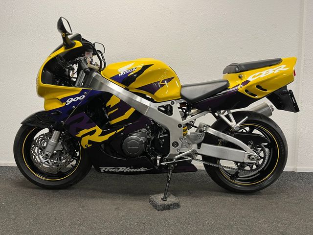 honda - cbr-900-rr-fireblade