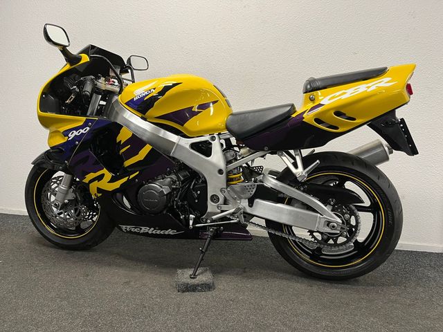 honda - cbr-900-rr-fireblade