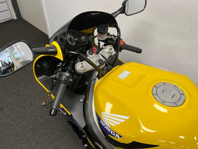 honda - cbr-900-rr-fireblade