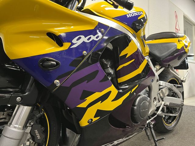 honda - cbr-900-rr-fireblade