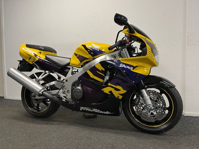 honda - cbr-900-rr-fireblade