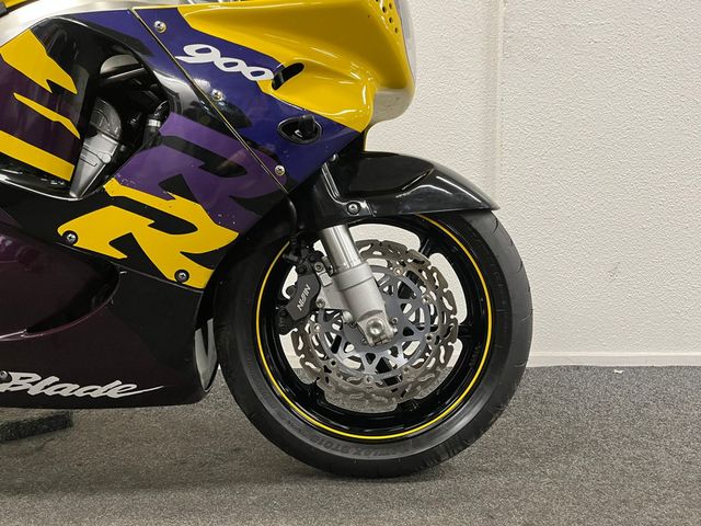 honda - cbr-900-rr-fireblade