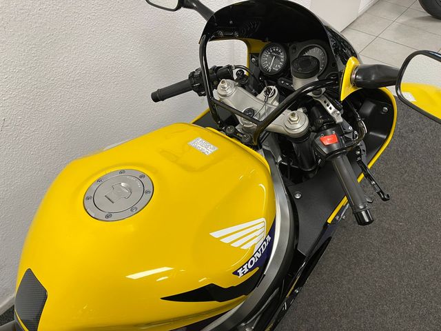 honda - cbr-900-rr-fireblade