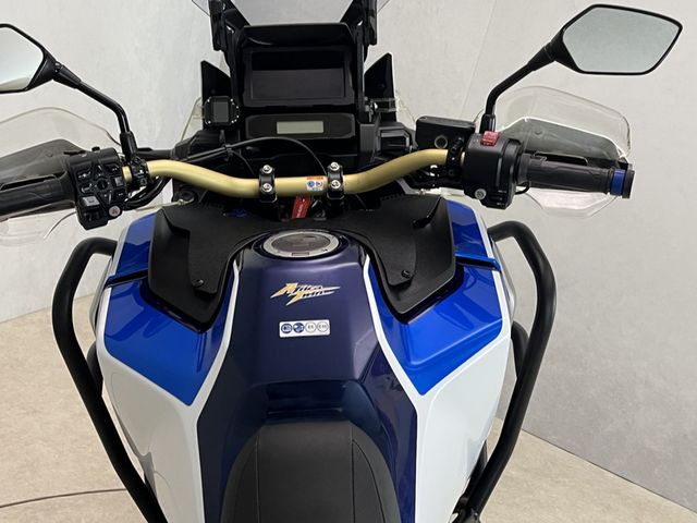 honda - crf-1100-l-africa-twin-adventure-sports