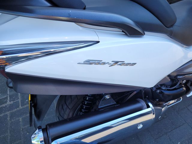 honda - fjs-400-silverwing