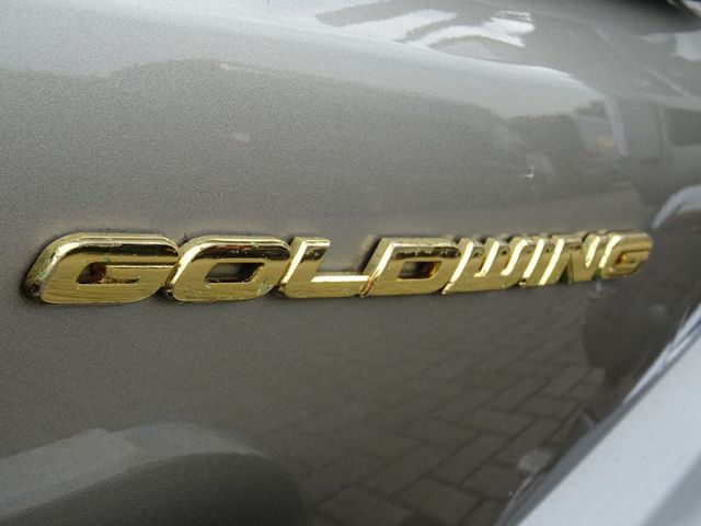 honda - gl-1800-goldwing