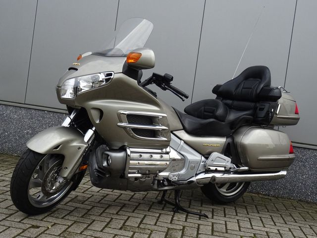 honda - gl-1800-goldwing