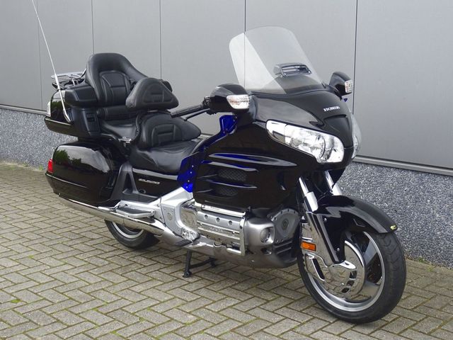 honda - gl-1800-goldwing