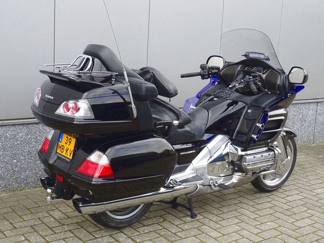 honda - gl-1800-goldwing