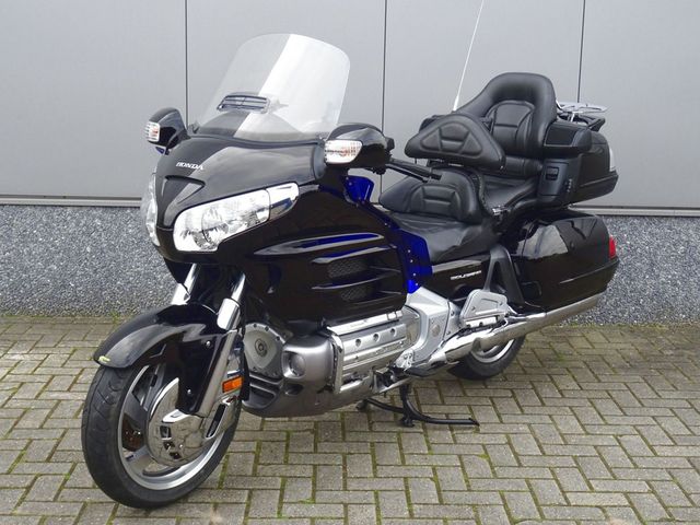 honda - gl-1800-goldwing