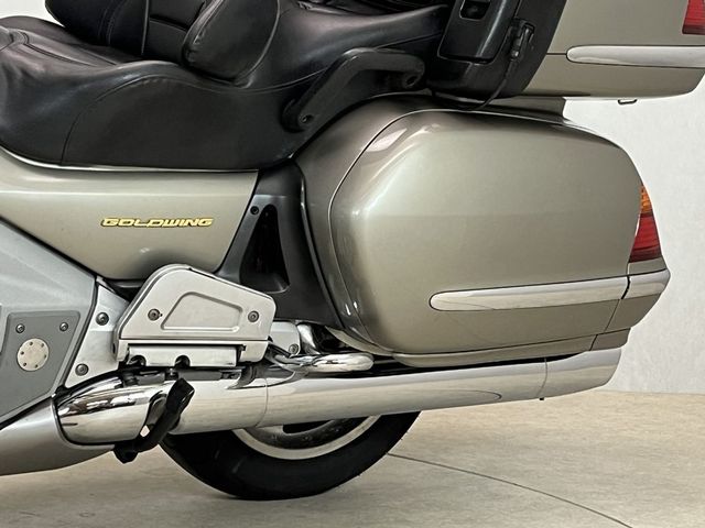 honda - gl-1800-goldwing