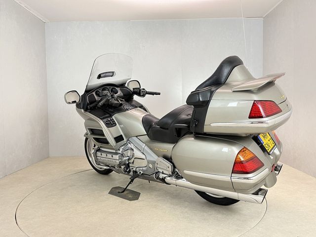 honda - gl-1800-goldwing