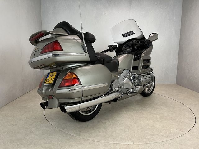 honda - gl-1800-goldwing