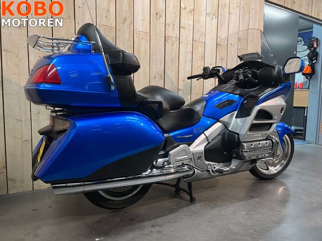 honda - gl-1800-goldwing