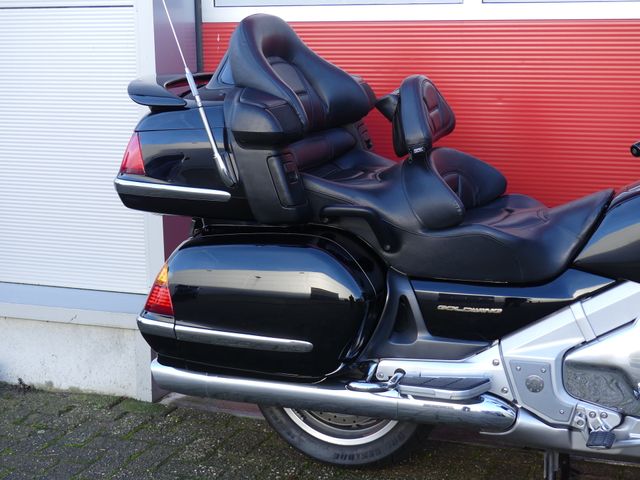 honda - gl-1800-goldwing