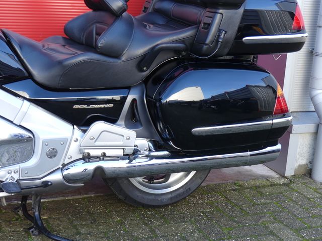 honda - gl-1800-goldwing