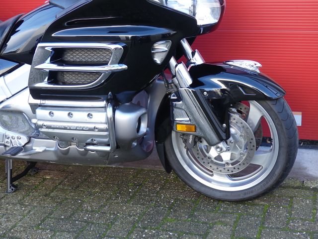 honda - gl-1800-goldwing