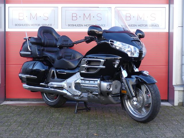 honda - gl-1800-goldwing