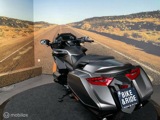honda - gl-1800-goldwing
