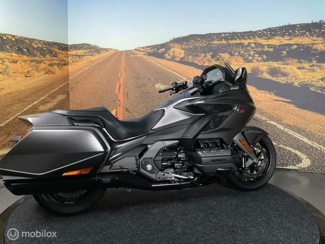 honda - gl-1800-goldwing