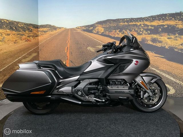 honda - gl-1800-goldwing