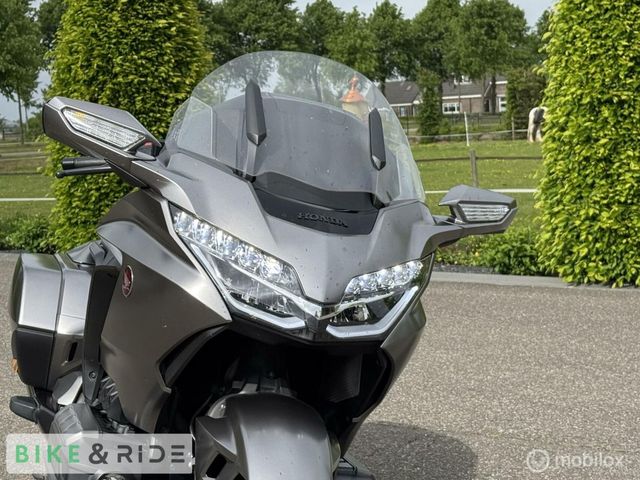 honda - gl-1800-goldwing