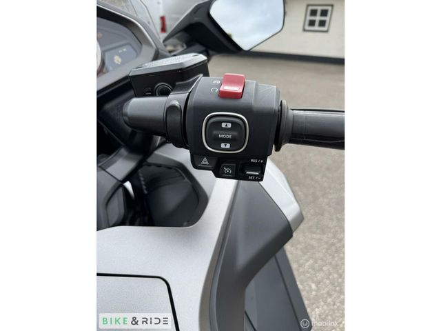 honda - gl-1800-goldwing