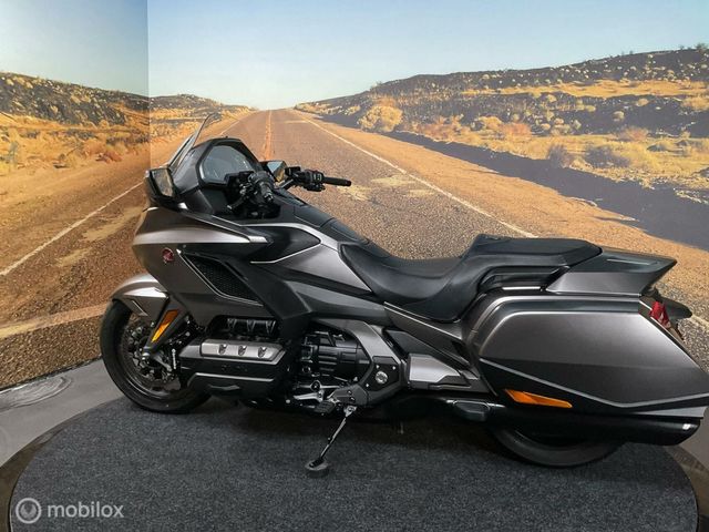 honda - gl-1800-goldwing