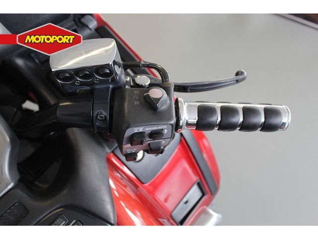 honda - gl-1800-goldwing