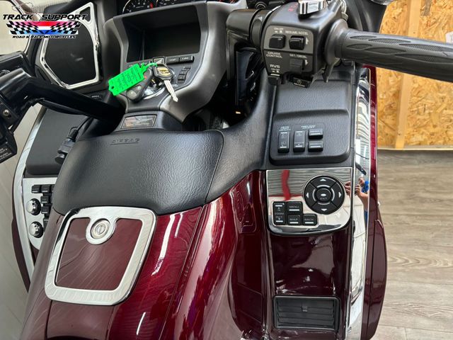 honda - gl-1800-goldwing