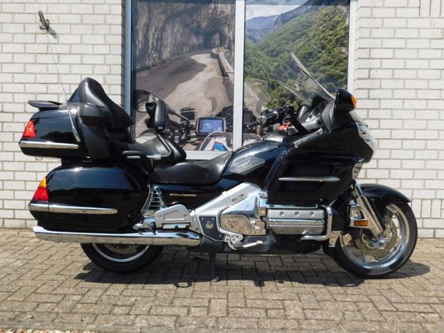 honda - gl-1800-goldwing-abs