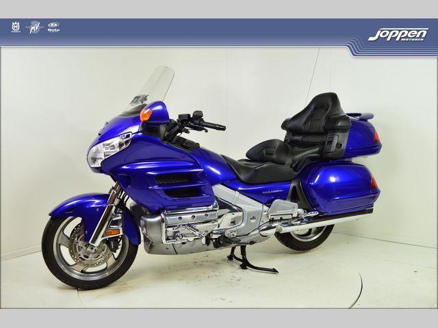 honda - gl-1800-goldwing-abs