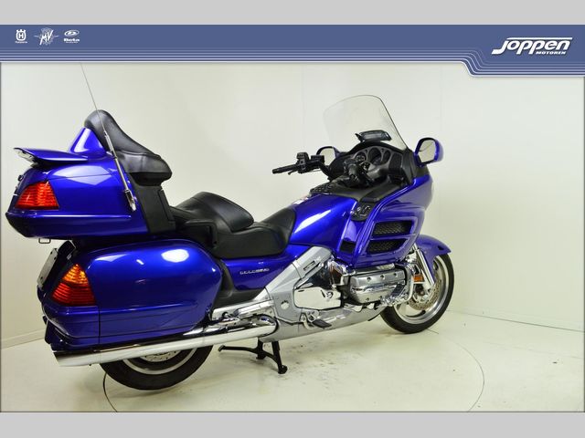 honda - gl-1800-goldwing-abs