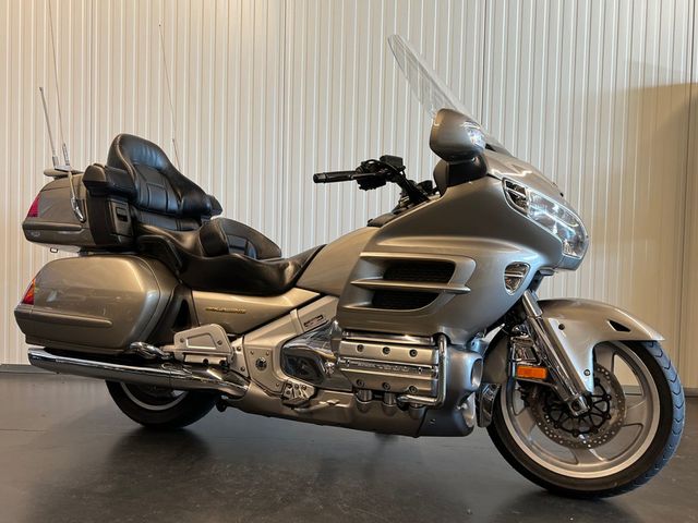 honda - gl-1800-goldwing-abs