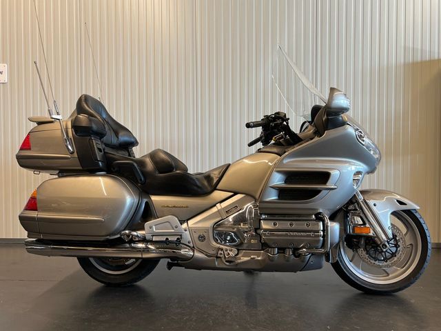 honda - gl-1800-goldwing-abs