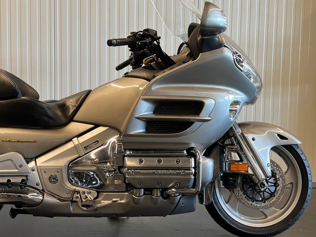 honda - gl-1800-goldwing-abs