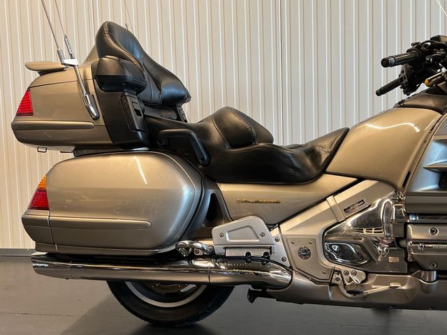 honda - gl-1800-goldwing-abs