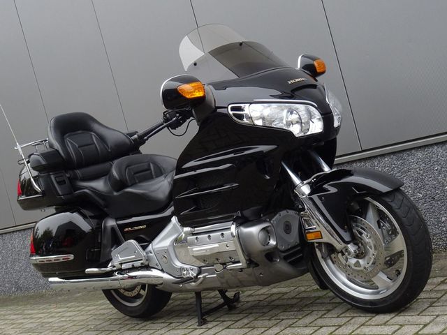 honda - gl-1800-goldwing-abs