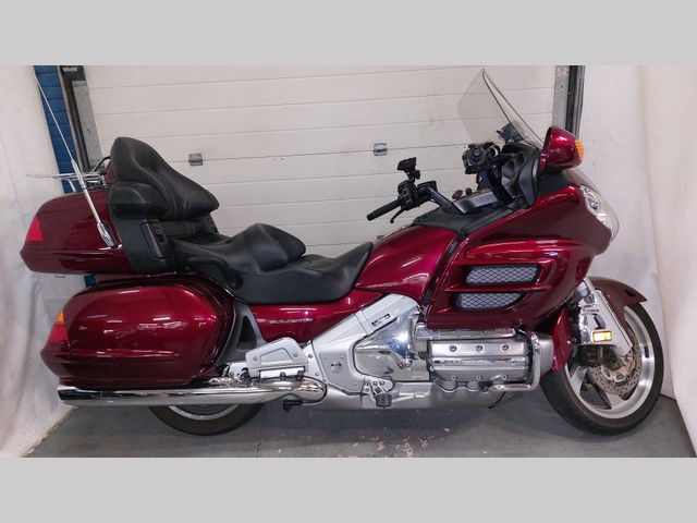 honda - gl-1800-goldwing-abs