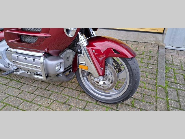 honda - gl-1800-goldwing-abs