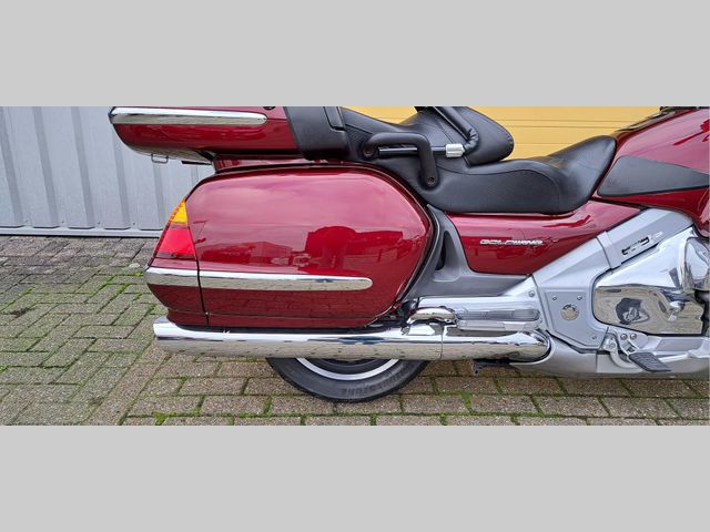 honda - gl-1800-goldwing-abs