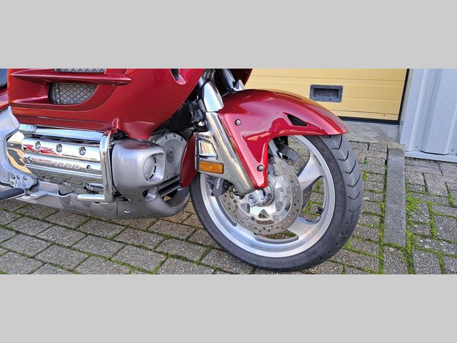 honda - gl-1800-goldwing-abs