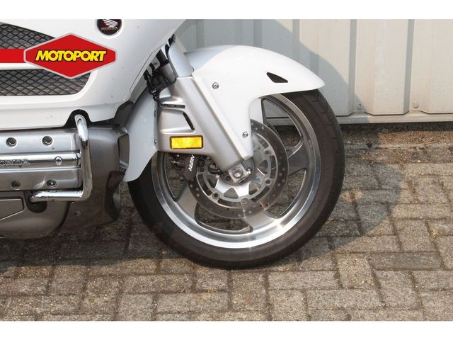 honda - gl-1800-goldwing-abs