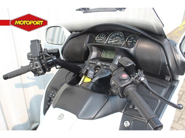 honda - gl-1800-goldwing-abs