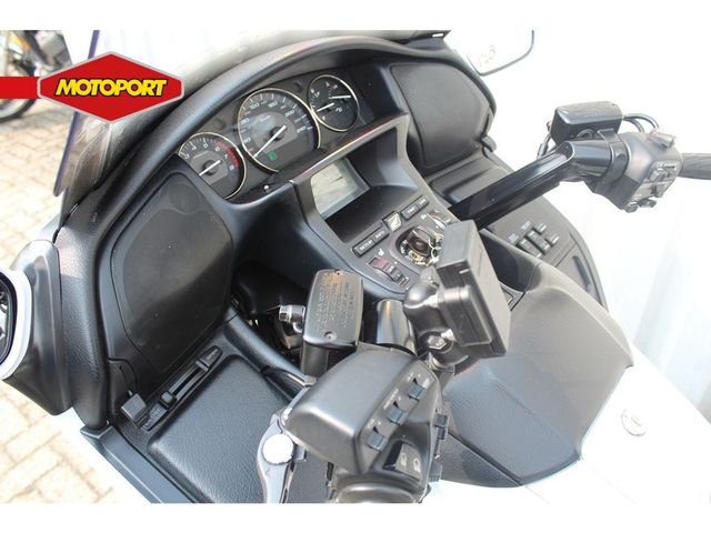 honda - gl-1800-goldwing-abs