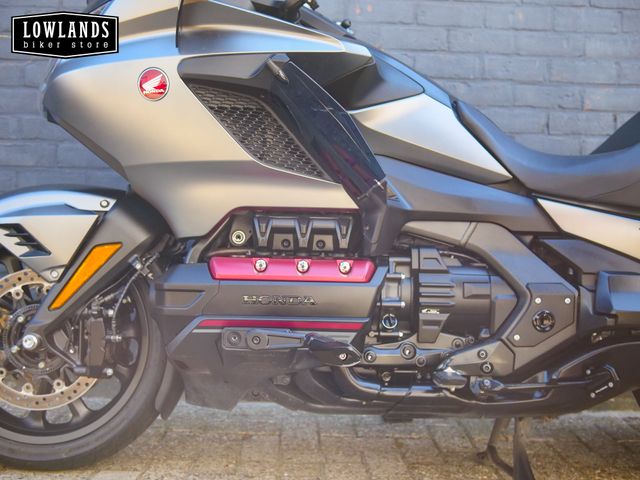 honda - gl-1800-goldwing-bagger-dct