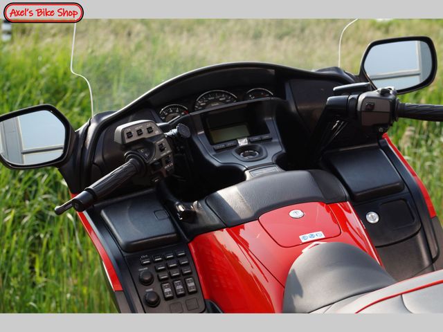 honda - gl-1800-goldwing-c-abs